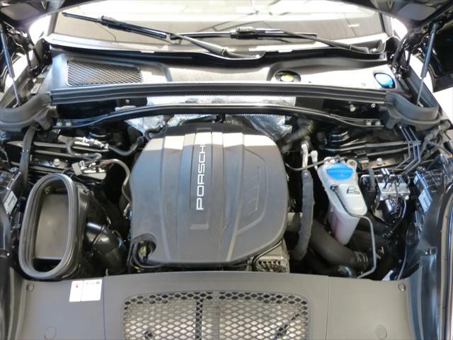 2018 Porsche Macan Sport Edition
