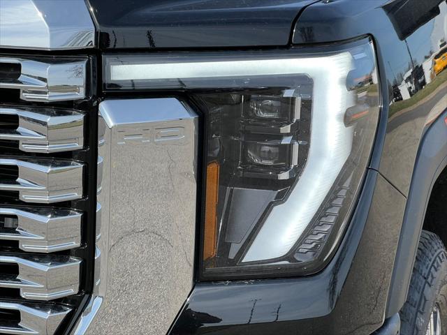 2026 GMC Sierra 2500HD Crew Cab, Standard Bed, Denali, 4WD