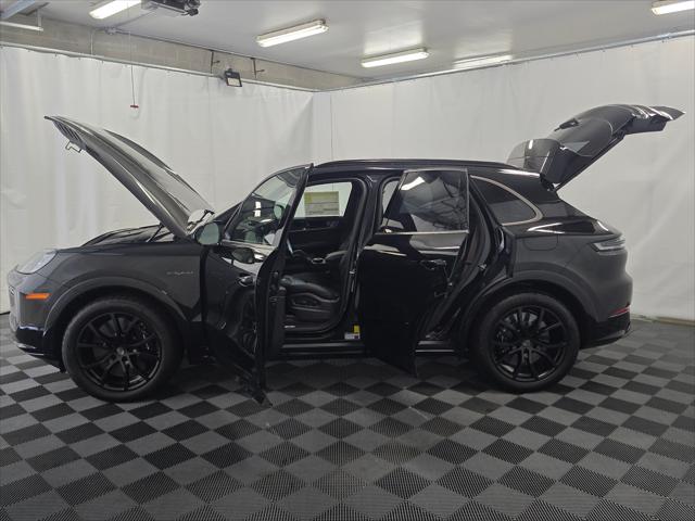2026 Porsche Cayenne E-Hybrid Turbo