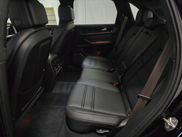2026 Porsche Cayenne E-Hybrid Turbo