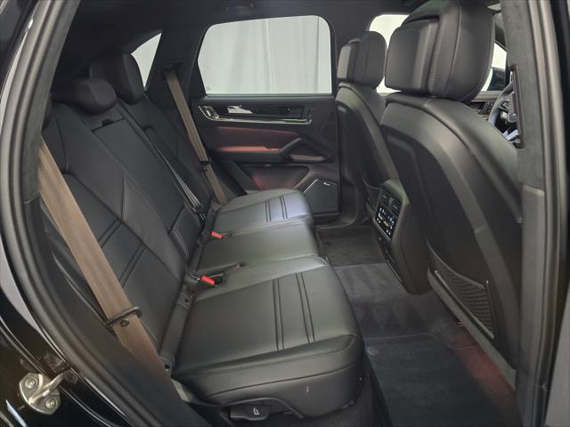 2026 Porsche Cayenne E-Hybrid Turbo