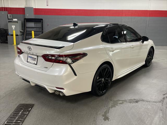 Certified Used 2023 MID BLK/WIND CHILL Toyota  image 10