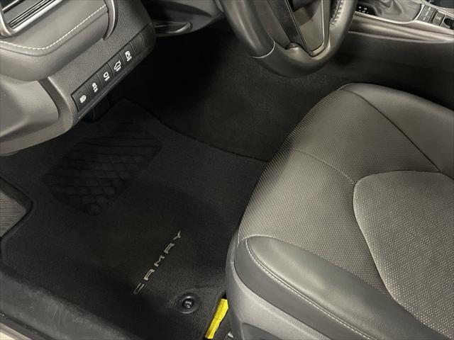 Certified Used 2023 MID BLK/WIND CHILL Toyota  image 17