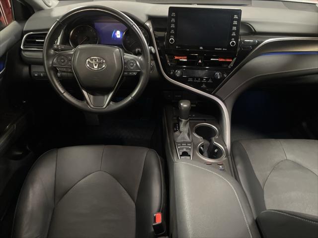 Certified Used 2023 MID BLK/WIND CHILL Toyota  image 30