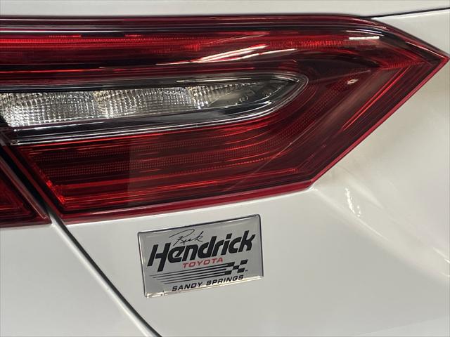 Certified Used 2023 MID BLK/WIND CHILL Toyota  image 33
