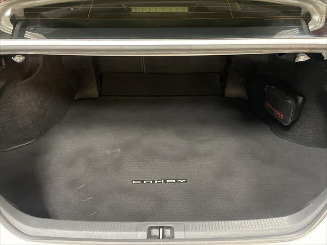 Certified Used 2023 MID BLK/WIND CHILL Toyota  image 34