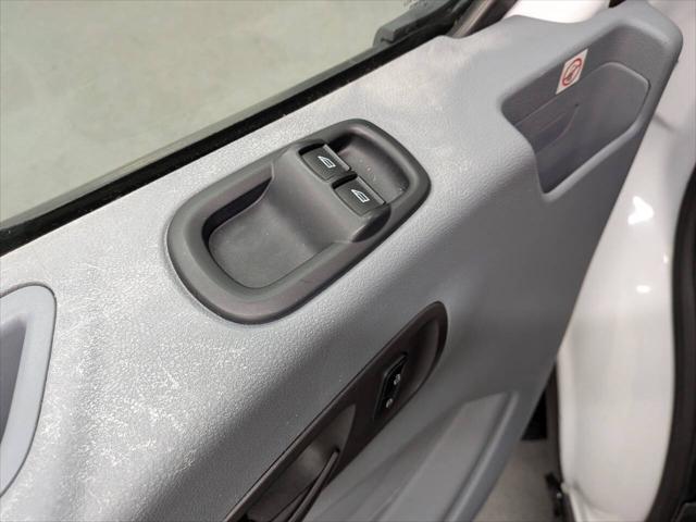 2019 Ford Transit 150 3dr LWB Medium Roof Cargo Van w/Sliding Passenger Side Door