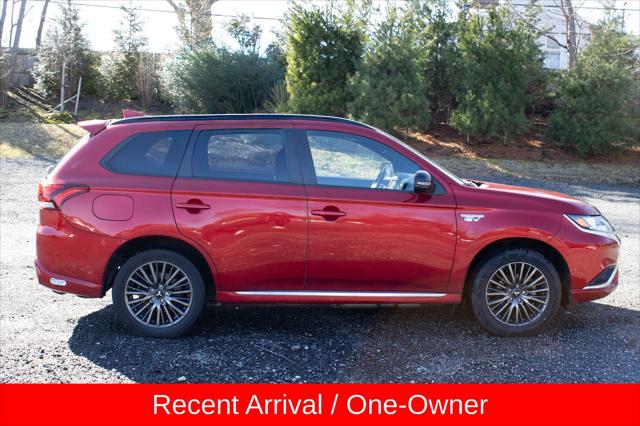 2022 Mitsubishi Outlander PHEV LE S-AWC