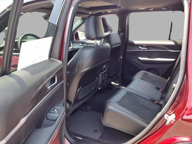 2026 Jeep Grand Cherokee Altitude 4x4