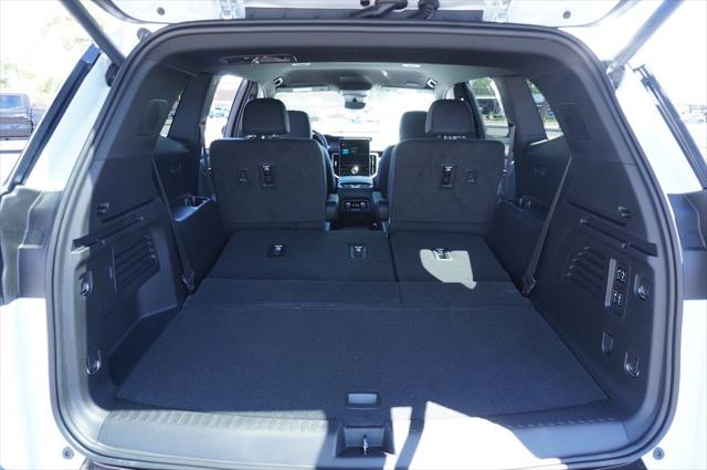 2026 GMC Acadia Denali FWD