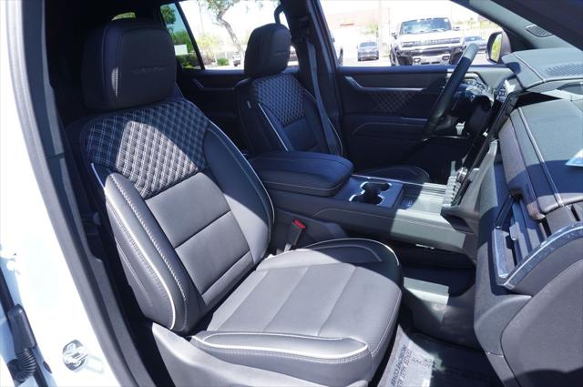 2026 GMC Acadia Denali FWD