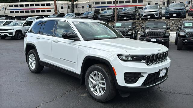 2026 Jeep Grand Cherokee GRAND CHEROKEE LAREDO X 4X4