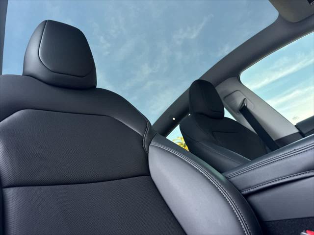 2026 Tesla Model Y AWD