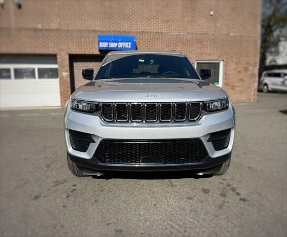 2026 Jeep Grand Cherokee GRAND CHEROKEE LAREDO 4X4 2026 Jeep Grand Cherokee GRAND CHEROKEE LAREDO 4X4