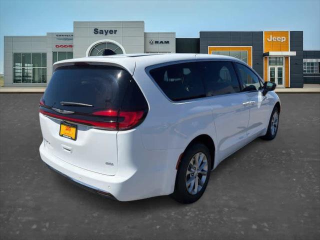 2026 Chrysler Pacifica PACIFICA SELECT AWD