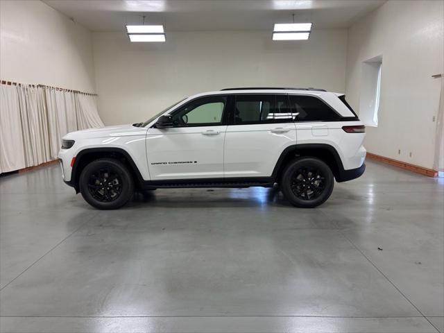 2026 Jeep Grand Cherokee Altitude 4x4