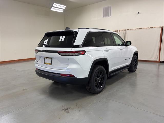 2026 Jeep Grand Cherokee Altitude 4x4