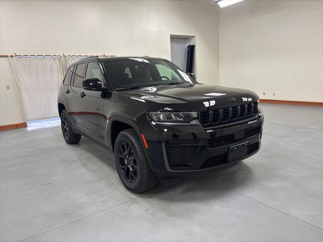 2026 Jeep Grand Cherokee GRAND CHEROKEE LAREDO ALTITUDE 4X4