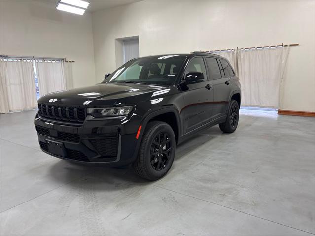 2026 Jeep Grand Cherokee Altitude 4x4