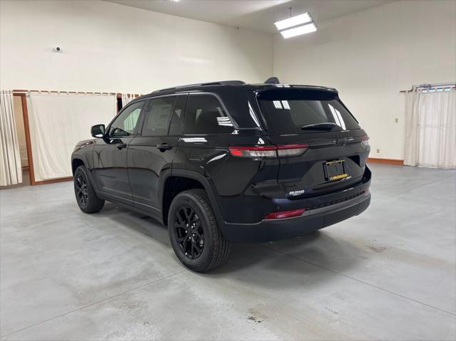 2026 Jeep Grand Cherokee Altitude 4x4