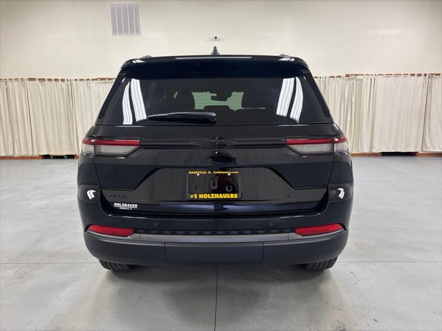 2026 Jeep Grand Cherokee Altitude 4x4