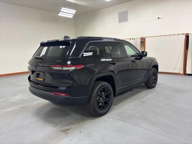 2026 Jeep Grand Cherokee Altitude 4x4
