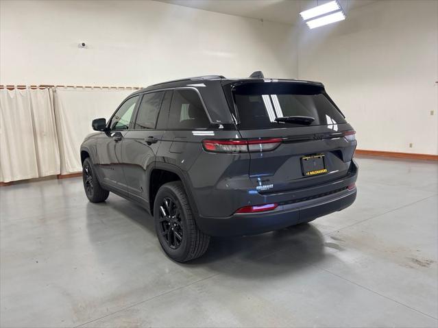 2026 Jeep Grand Cherokee Altitude 4x4