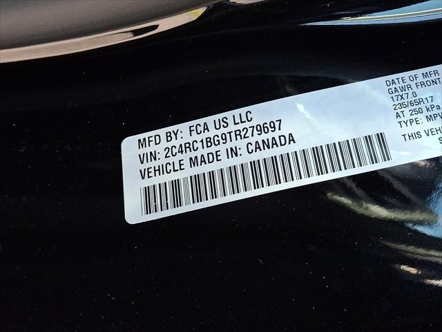2026 Chrysler Pacifica Select