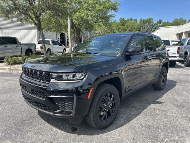2026 Jeep Grand Cherokee GRAND CHEROKEE LAREDO ALTITUDE 4X2 2026 Jeep Grand Cherokee GRAND CHEROKEE LAREDO ALTITUDE 4X2