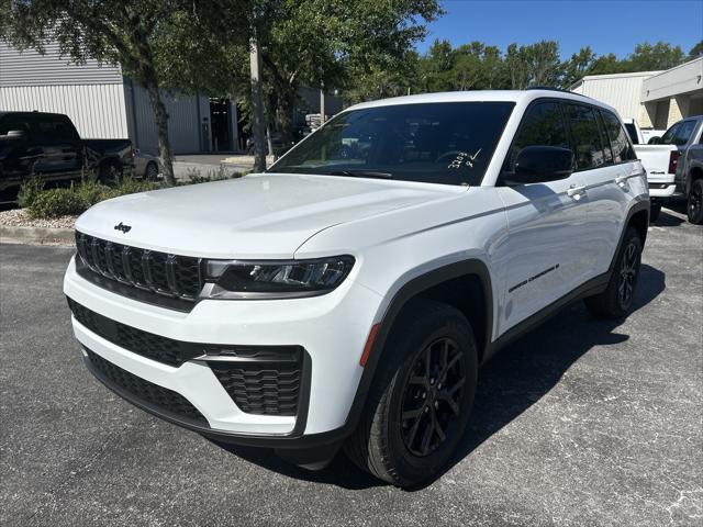 2026 Jeep Grand Cherokee GRAND CHEROKEE LAREDO ALTITUDE 4X2