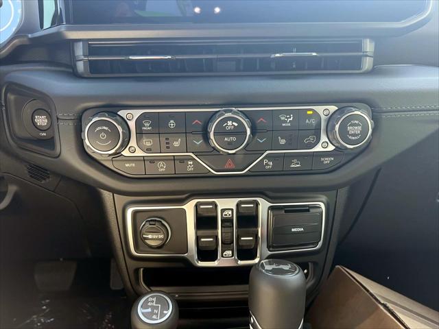 2026 Jeep Wrangler 4-Door Sahara 4x4