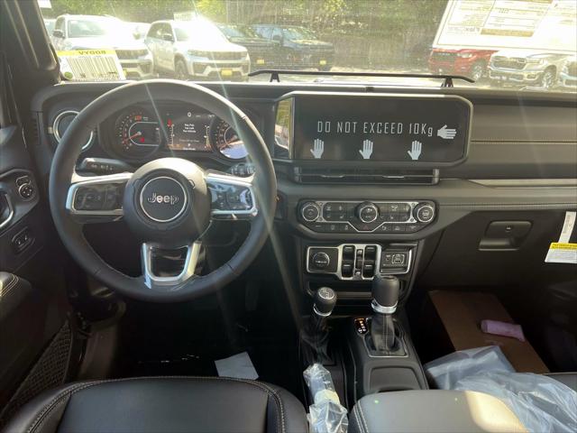 2026 Jeep Wrangler 4-Door Sahara 4x4