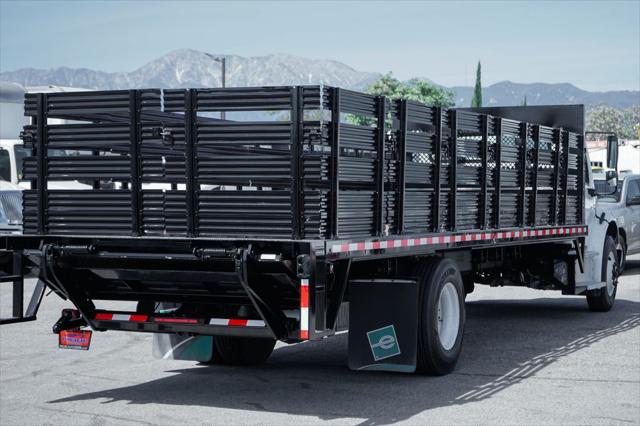 2019 Freightliner M2 106 MD