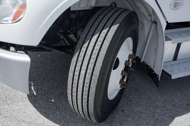 2019 Freightliner M2 106 MD