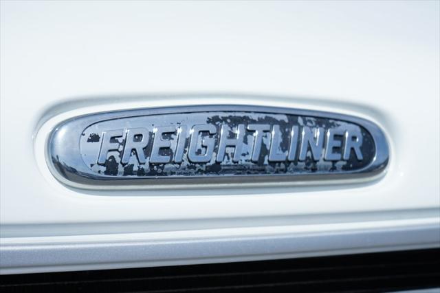 2019 Freightliner M2 106 MD