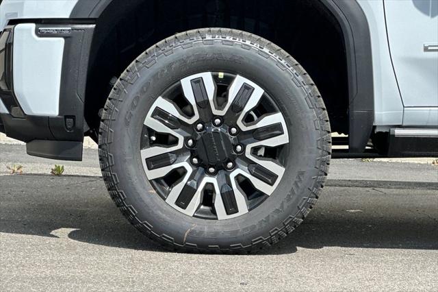 2026 GMC Sierra 2500HD Crew Cab, Standard Bed, Denali Ultimate, 4WD