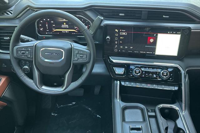 2026 GMC Sierra 2500HD Crew Cab, Standard Bed, Denali Ultimate, 4WD