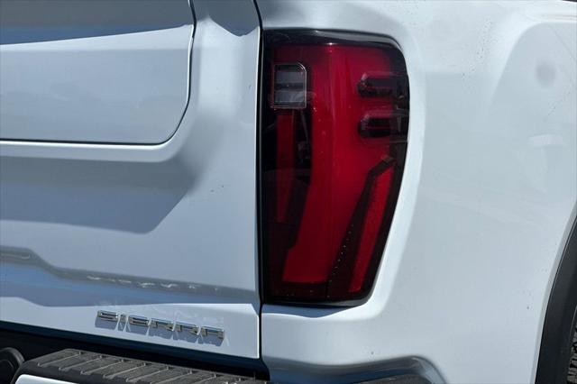 2026 GMC Sierra 2500HD Crew Cab, Standard Bed, Denali Ultimate, 4WD