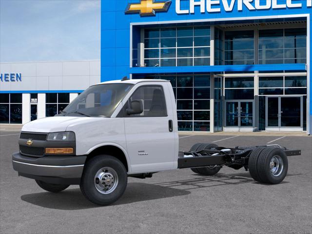2025 Chevrolet Express Cutaway Work Van