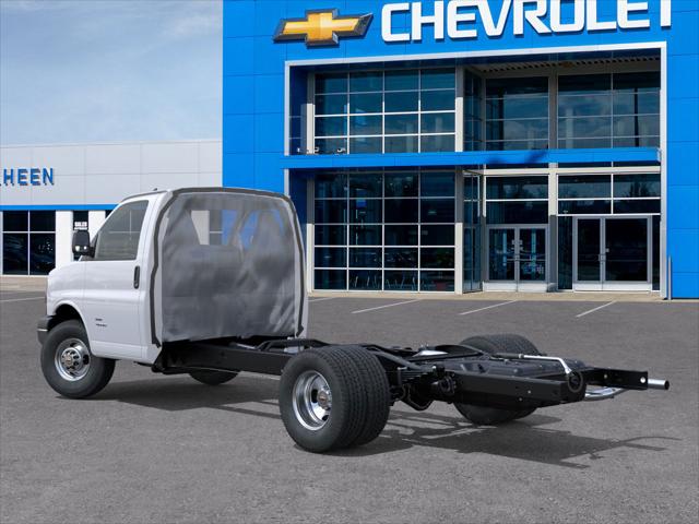 2025 Chevrolet Express Cutaway Work Van
