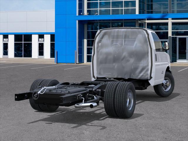 2025 Chevrolet Express Cutaway Work Van