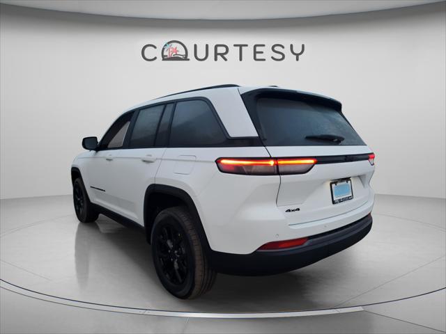 2026 Jeep Grand Cherokee GRAND CHEROKEE LAREDO ALTITUDE 4X4 2026 Jeep Grand Cherokee GRAND CHEROKEE LAREDO ALTITUDE 4X4