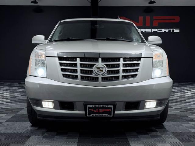 2008 Cadillac Escalade Standard