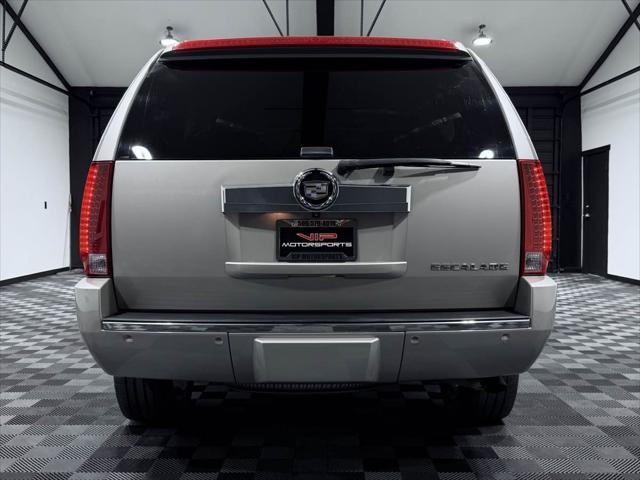 2008 Cadillac Escalade Standard