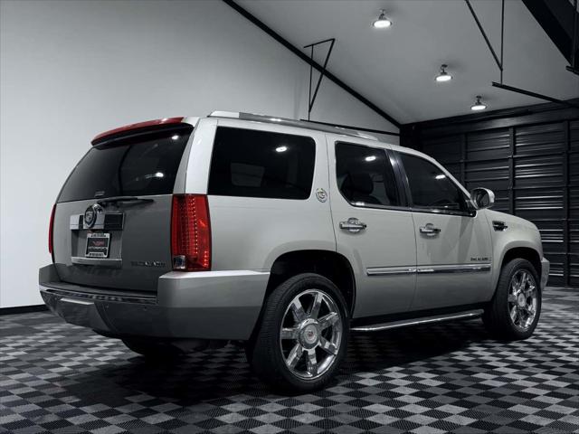 2008 Cadillac Escalade Standard