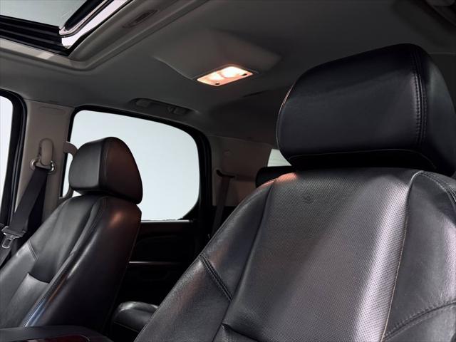 2008 Cadillac Escalade Standard
