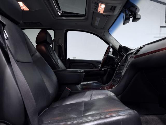 2008 Cadillac Escalade Standard