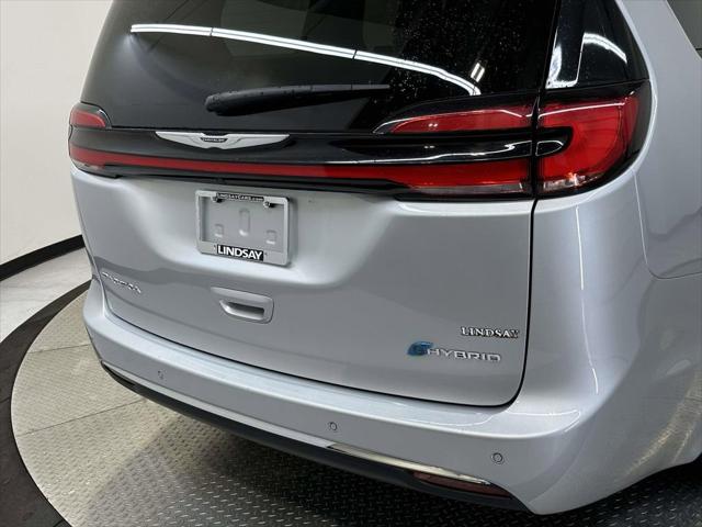 2023 Chrysler Pacifica Hybrid Limited