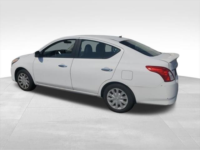 2015 Nissan Versa 1.6 SV 2015 Nissan Versa 1.6 SV