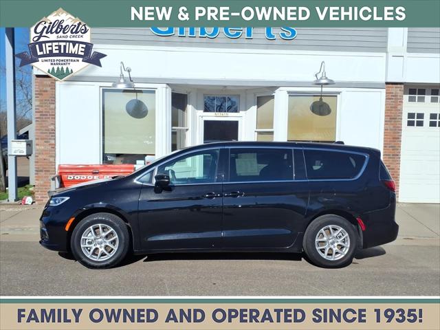 2025 Chrysler Pacifica Select for sale in Sand Creek, WI